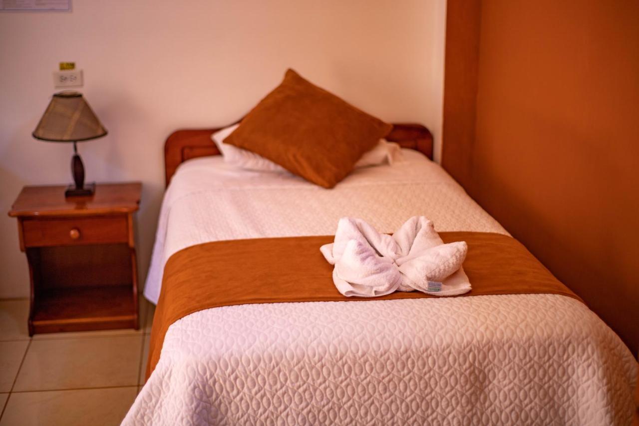 Hostal Gladismar Puerto Villamil Luaran gambar