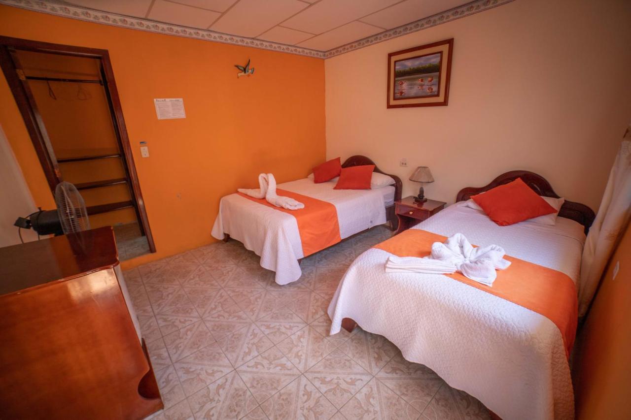 Hostal Gladismar Puerto Villamil Luaran gambar